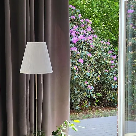 Am Kuestenkanal In Edewecht Terrassenzimmer Mit Separatem Eingang & Eigenem Bad * Edewecht